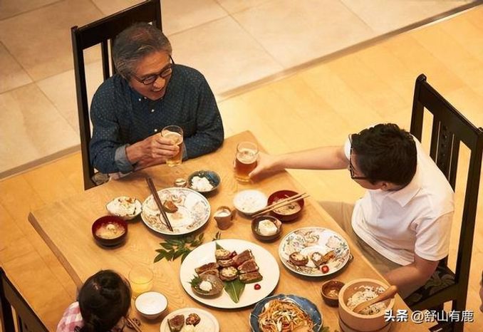 這4種人「請你吃飯」，最好拒絕，去了，就得罪人了