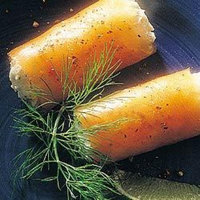 奶油凍薰鮭魚卷