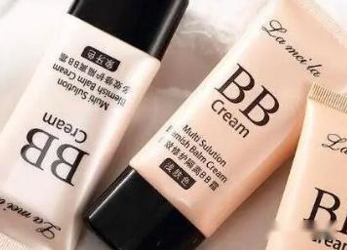 bb 霜 粉底 液 差别